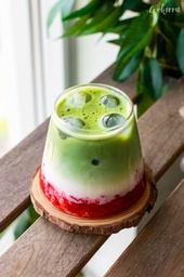 Matcha Mix Berry Frappuccino